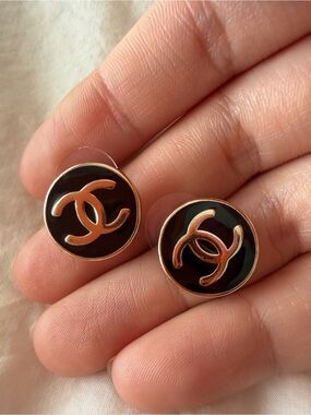 Chanel Black & Silver CC Stud Earring